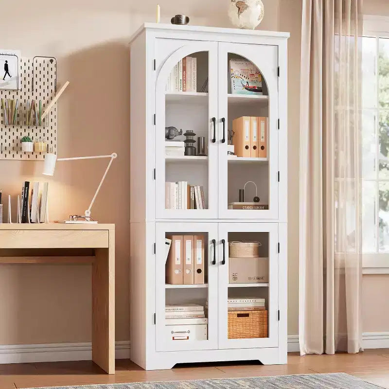 Alacena de despensa de 70" de altura, natural/blanco, con 4 puertas de cristal arqueado y estantes ajustables