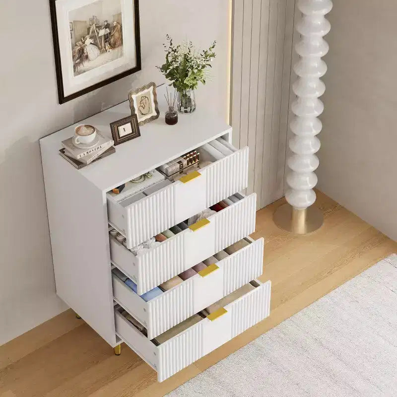 Cómoda alta de 5 cajones estriada en veta de madera natural / verde oliva / blanco cálido