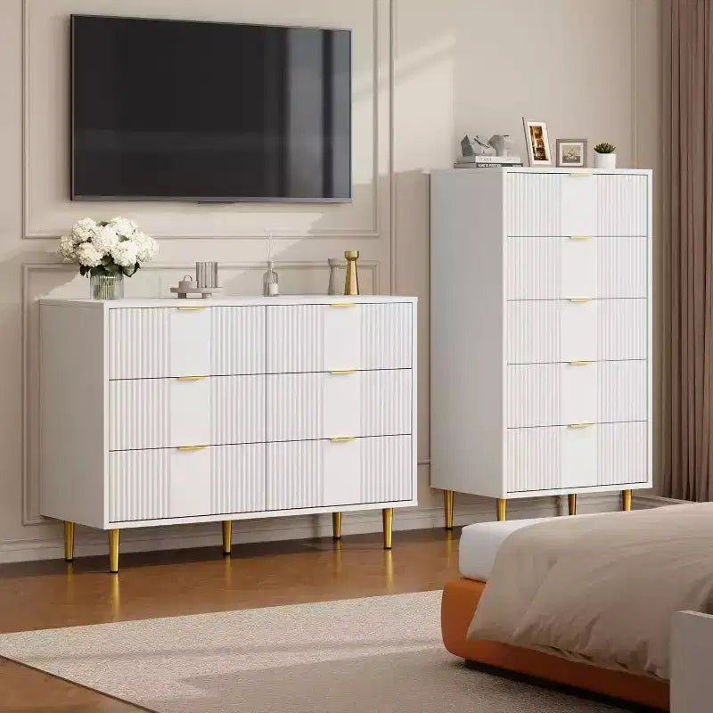 Cómoda alta de 5 cajones estriada en veta de madera natural / verde oliva / blanco cálido