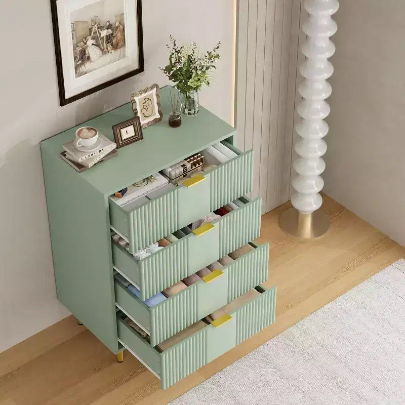 Cómoda alta de 5 cajones estriada en veta de madera natural / verde oliva / blanco cálido