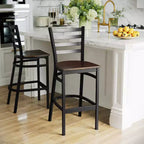 Taburete de bar con respaldo de escalera y estructura de metal negro, asiento multicolor — Juego de 2