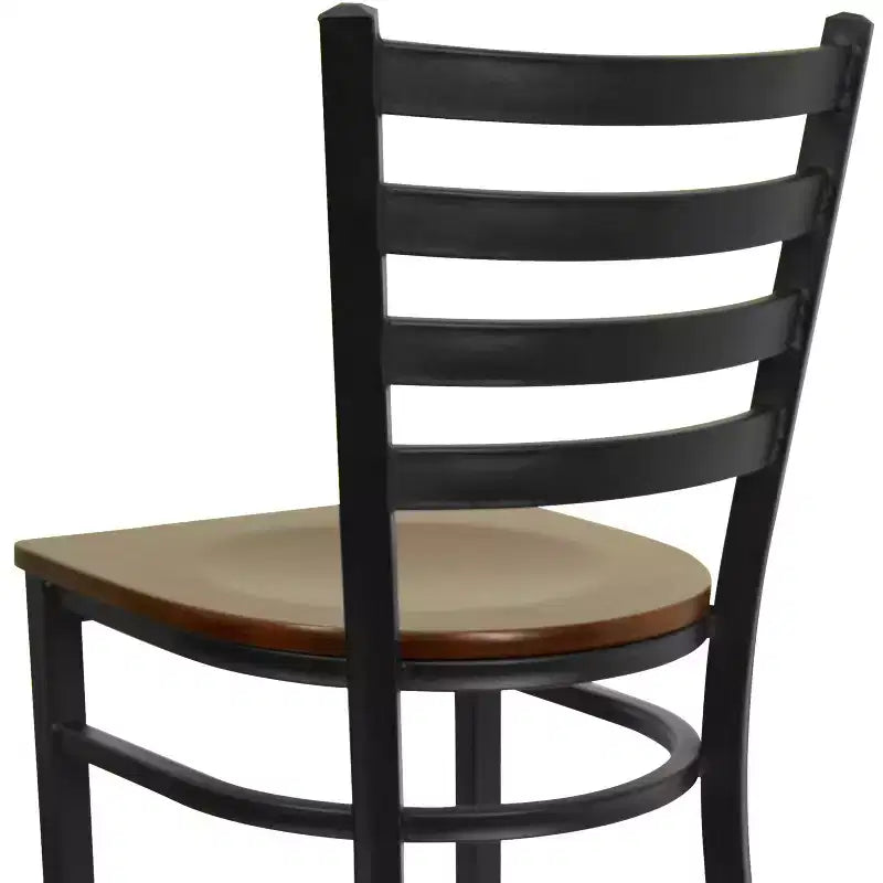 Taburete de bar con respaldo de escalera y estructura de metal negro, asiento multicolor — Juego de 2
